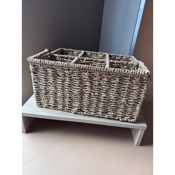 Coastal Woven Basket with Seahorse Accent - Picture 4 of 8